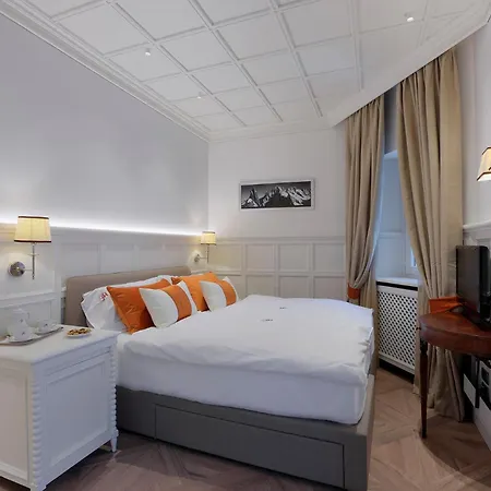 Szálloda Grand Des Alpes 5*