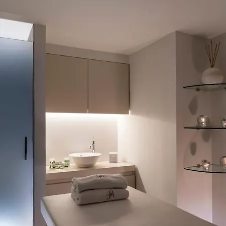 Grand Des Alpes Szálloda 5*